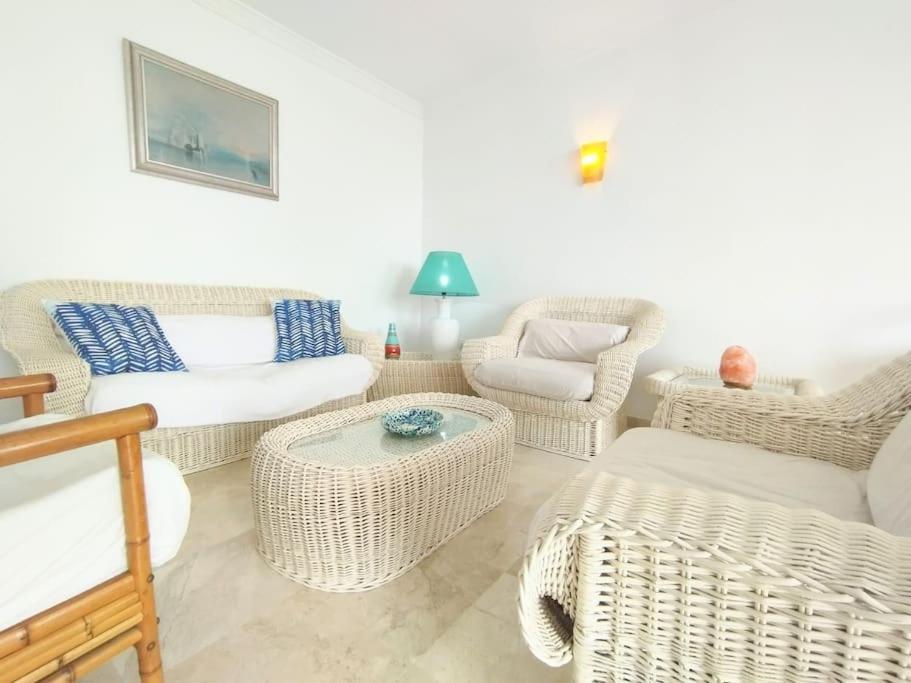 Beautiful 2 Bedroom In Calle Carabeo, Nerja Εξωτερικό φωτογραφία