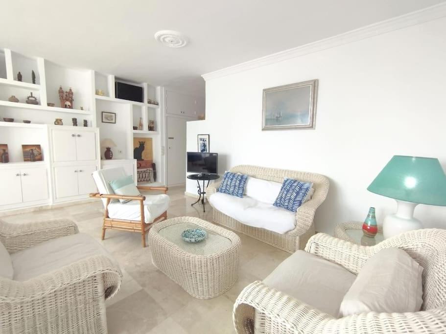 Beautiful 2 Bedroom In Calle Carabeo, Nerja Εξωτερικό φωτογραφία
